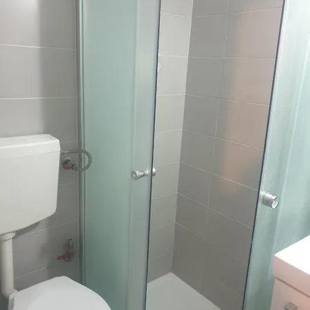 לינה וארוחת בוקר Ganaj La Terrazza Di Ganaj 3*